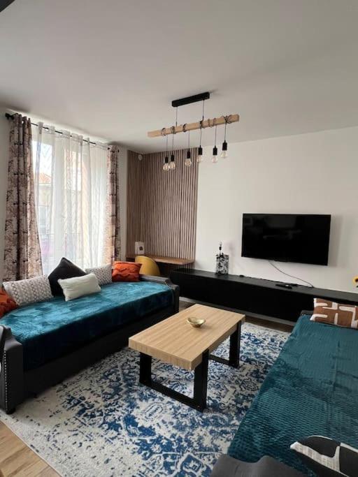 Proche De Paris, Parking Prive Apartment Le Kremlin-Bicetre Exterior photo