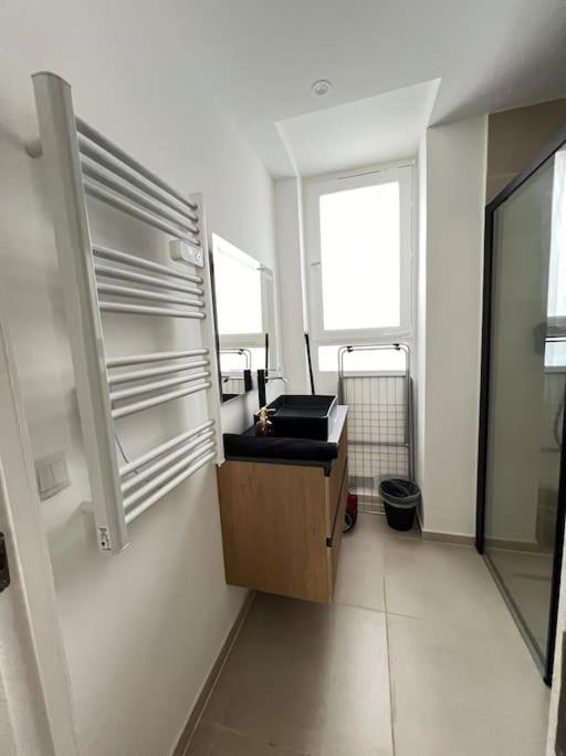 Proche De Paris, Parking Prive Apartment Le Kremlin-Bicetre Exterior photo